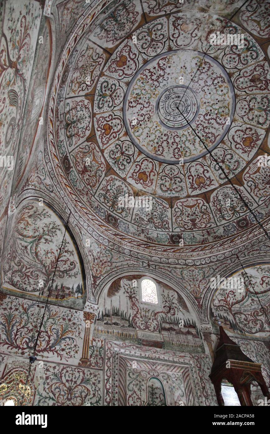 La decoración interior de Etham Bey mezquita en Plaza Skanderberg, Tirana, Albania Foto de stock