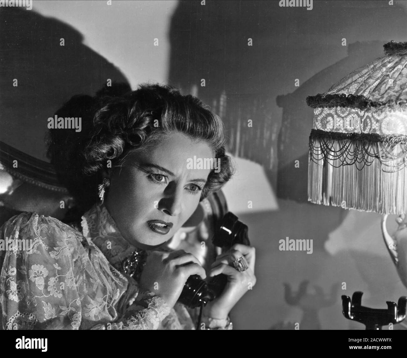 Lo sentimos un número incorrecto de 1948 Paramount Pictures Film con Barbara Stanwyck Foto de stock