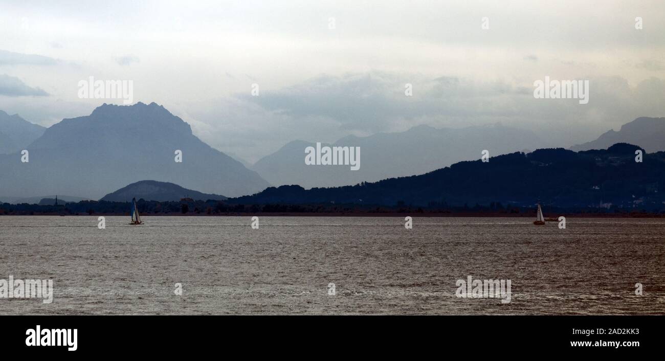 Lindau, vista a la Alpenrhein-Delta y el Drei Schwestern (Tres Hermanas) Foto de stock
