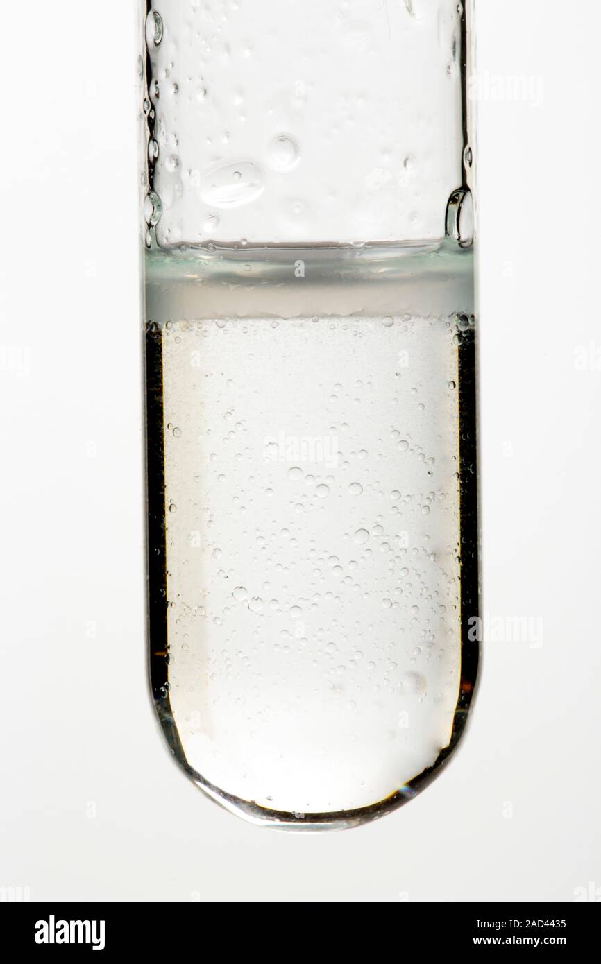 Decolourised agua de bromo. Cuando un alqueno se agrega a una solución