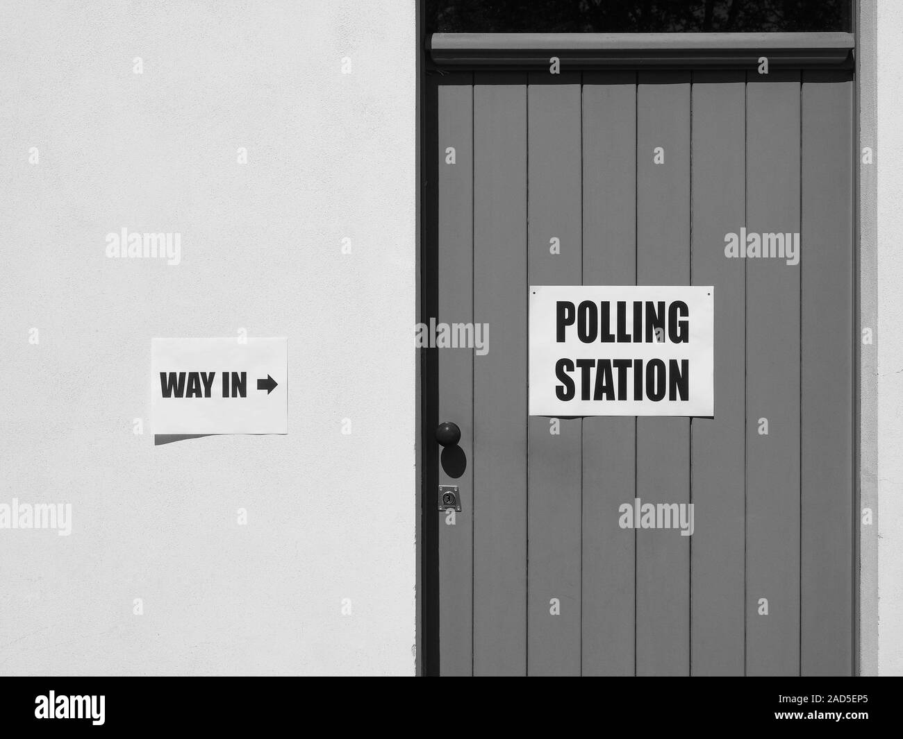 Elecciones generales mesas, en blanco y negro Fotografía de stock Alamy