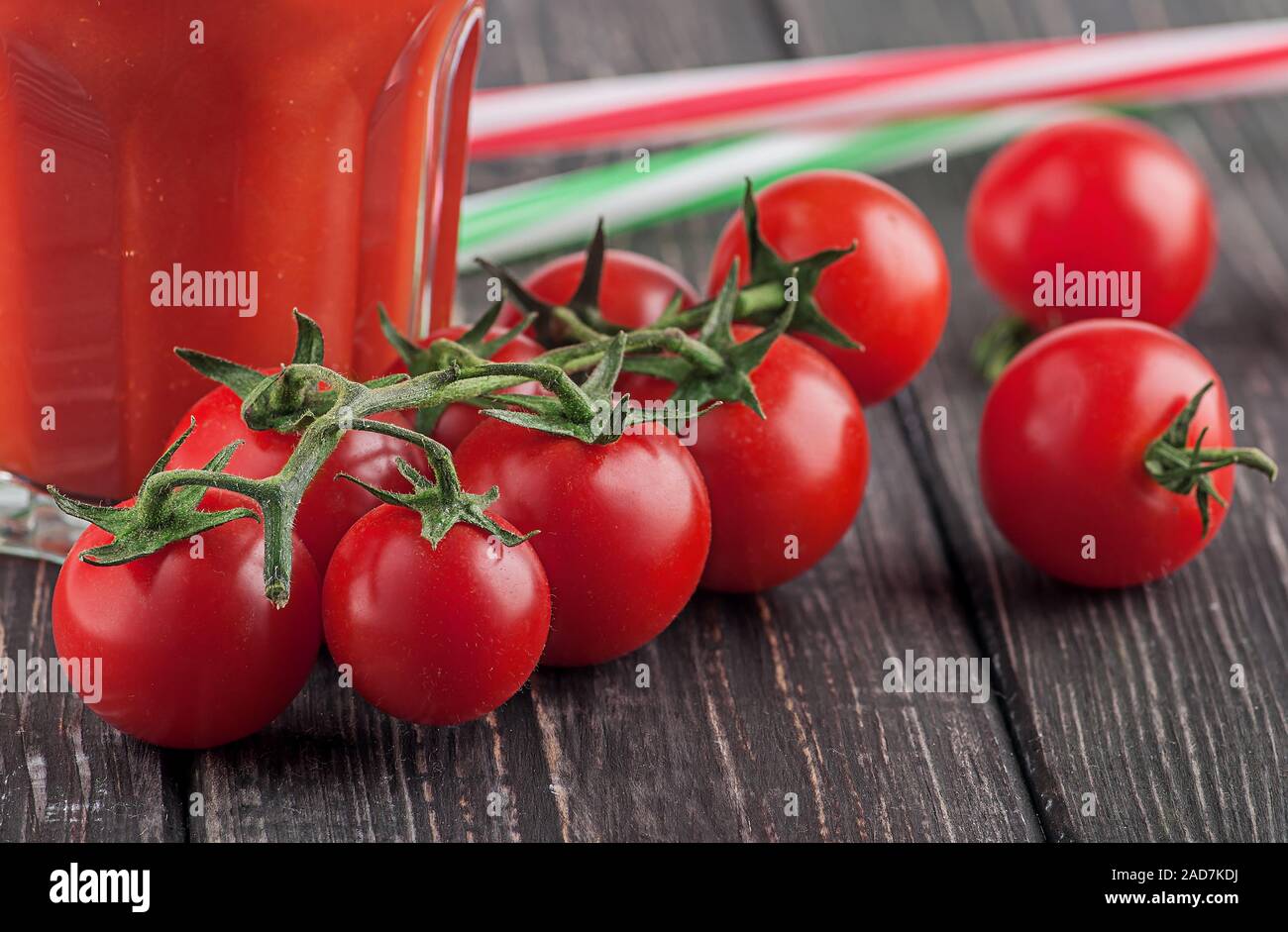 Vaso de tomate fotografías e imágenes de alta resolución - Alamy