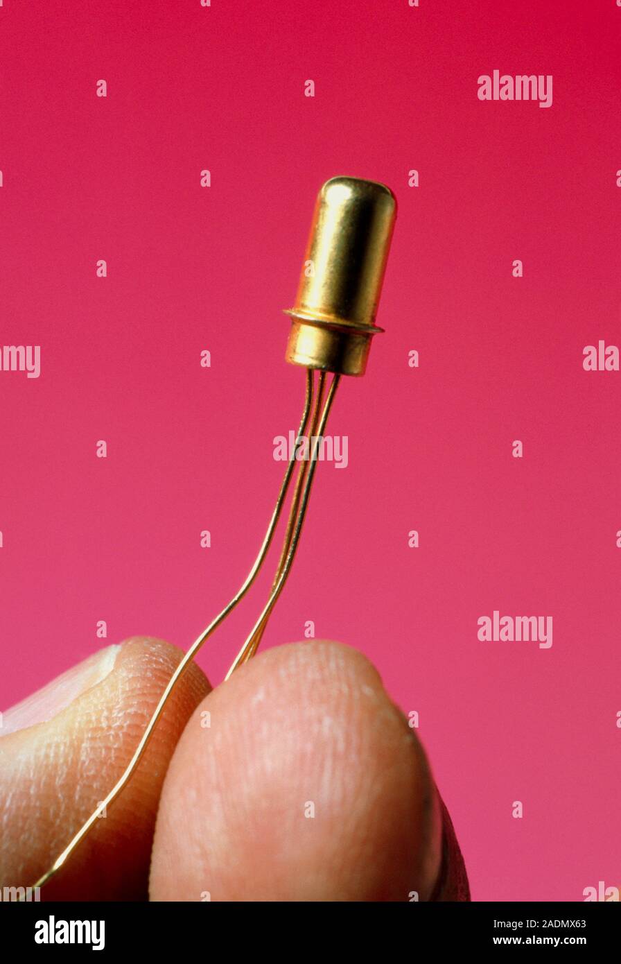 Transistor. Dedos tiene un transistor desde comienzos del decenio de