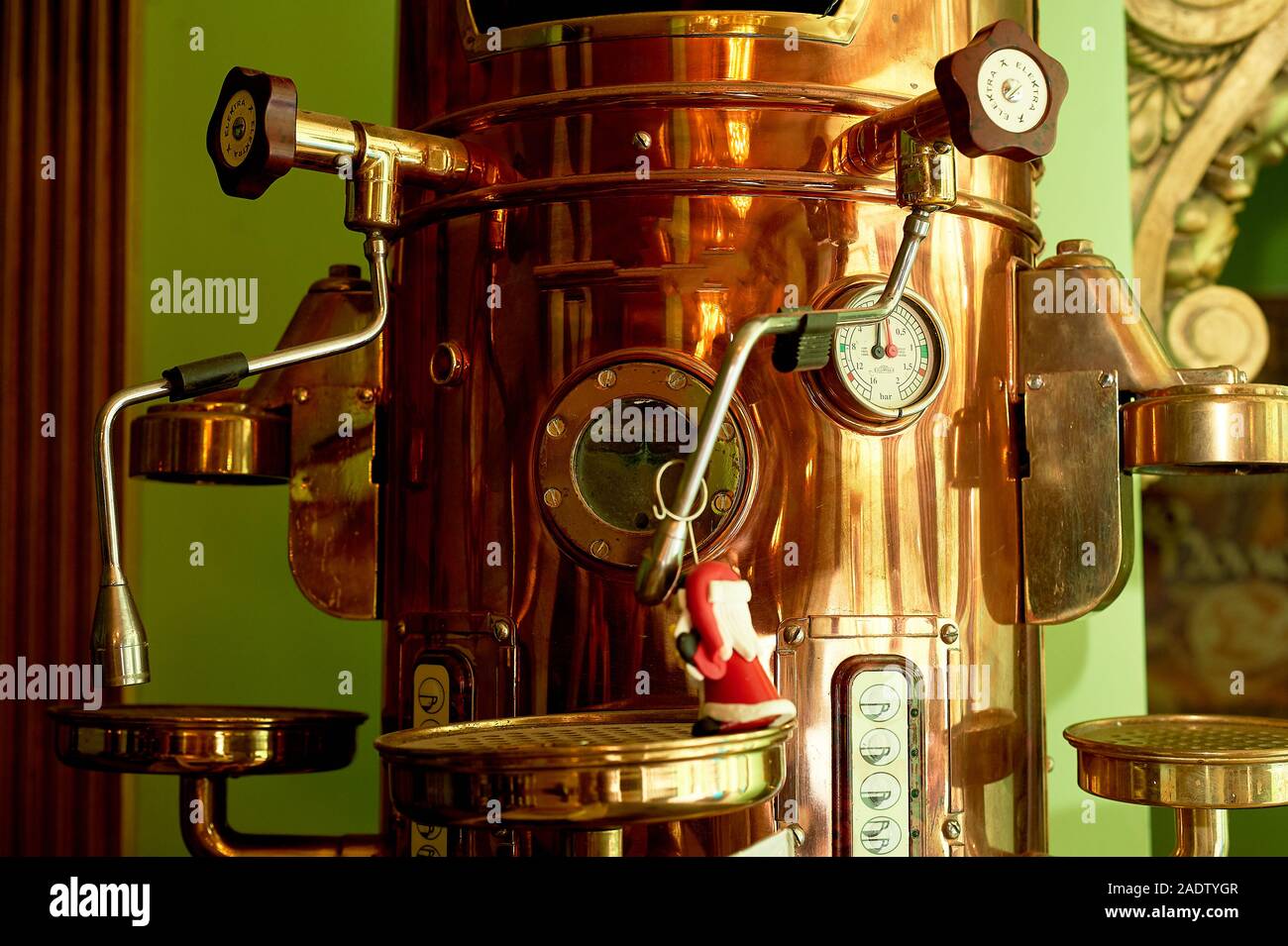 Cafetera steampunk fotografías e imágenes de alta resolución - Alamy