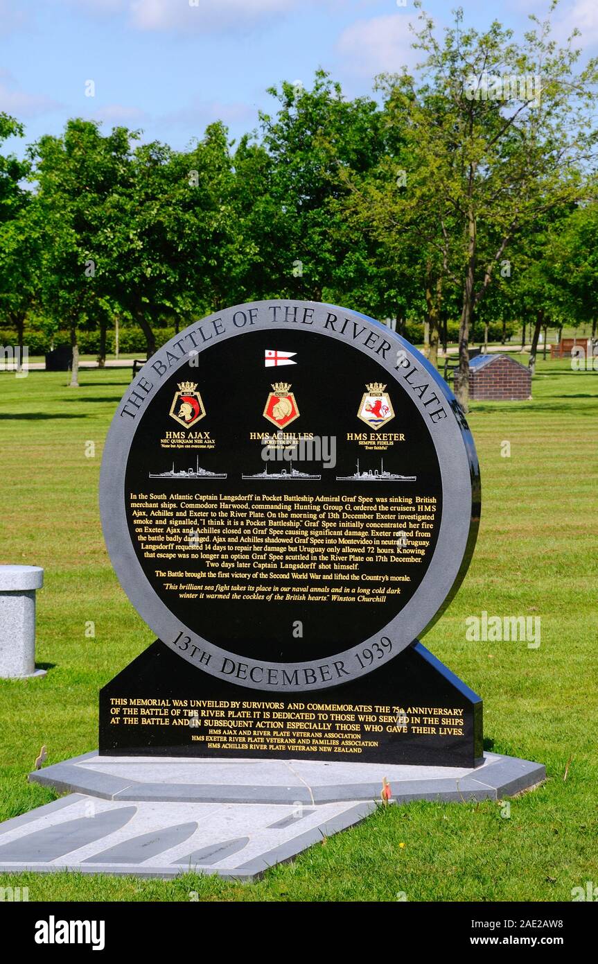 Memorial dedicado a la Batalla del Río de la Plata, National Memorial Arboretum, Alrewas, Staffordshire, Reino Unido. Foto de stock
