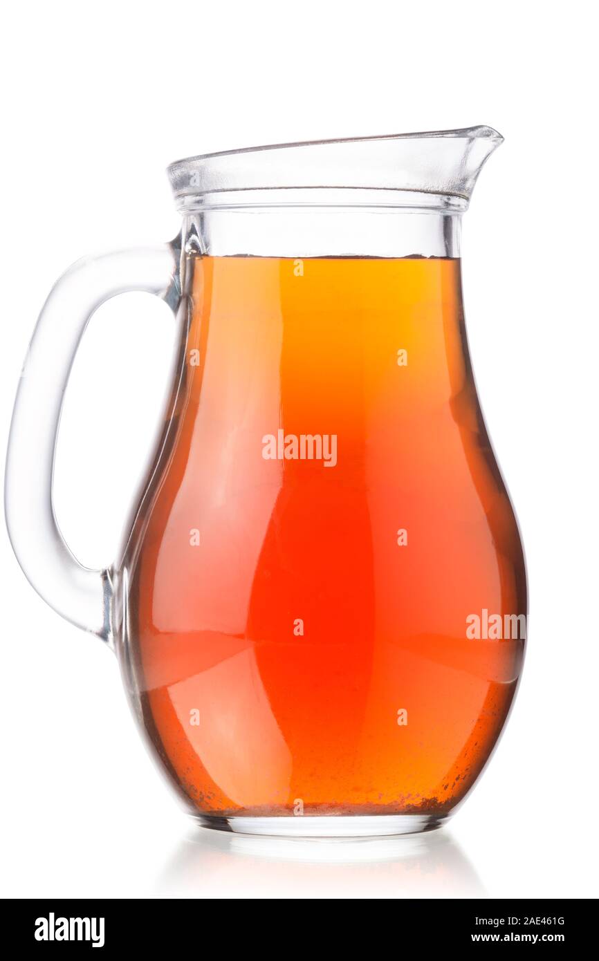 Jarra de cristal de té de Kombucha, una bebida fermentada de setas, aislado  Fotografía de stock - Alamy