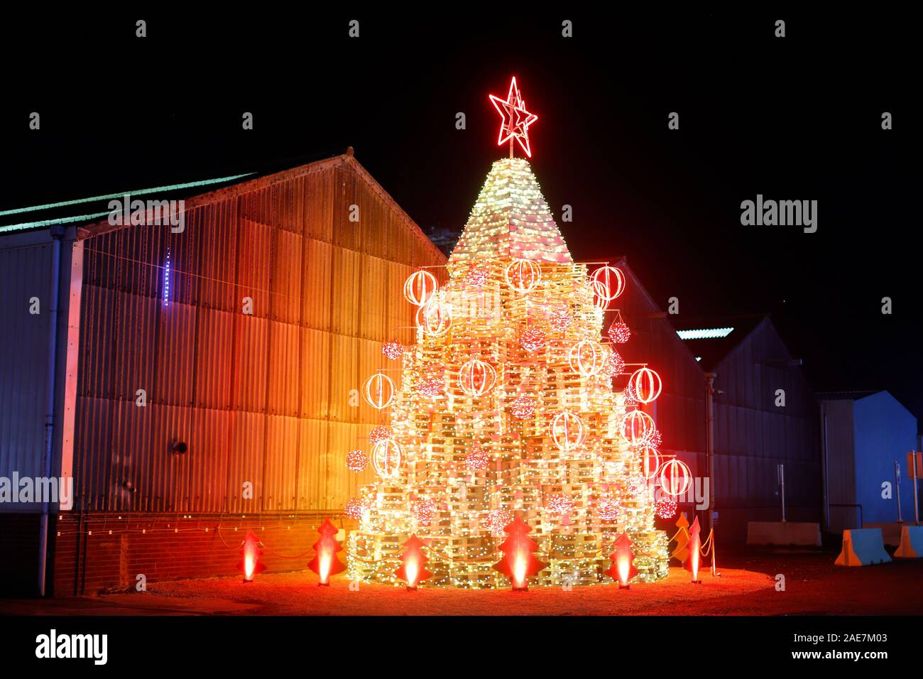 Paleta de madera árbol de navidad fotografías e imágenes de alta resolución  - Alamy