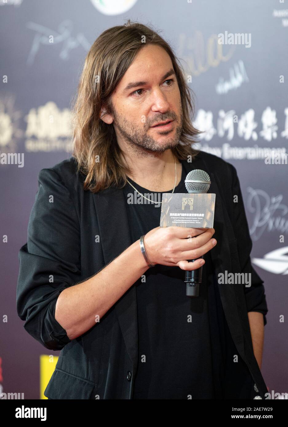 MACAO, MACAO, CHINA: Diciembre 7,2019.El 4º Festival Internacional de Cine & Awards 2019 (Macao) IFFAM alfombra roja- UK/chino/Canadian Film "Dos/Uno".El director Juan Cabral (foto) en la proyección con el productor y actor,Flora Fernandez-Marengo Yang Song.Alamy Live News/Jayne Russell Foto de stock