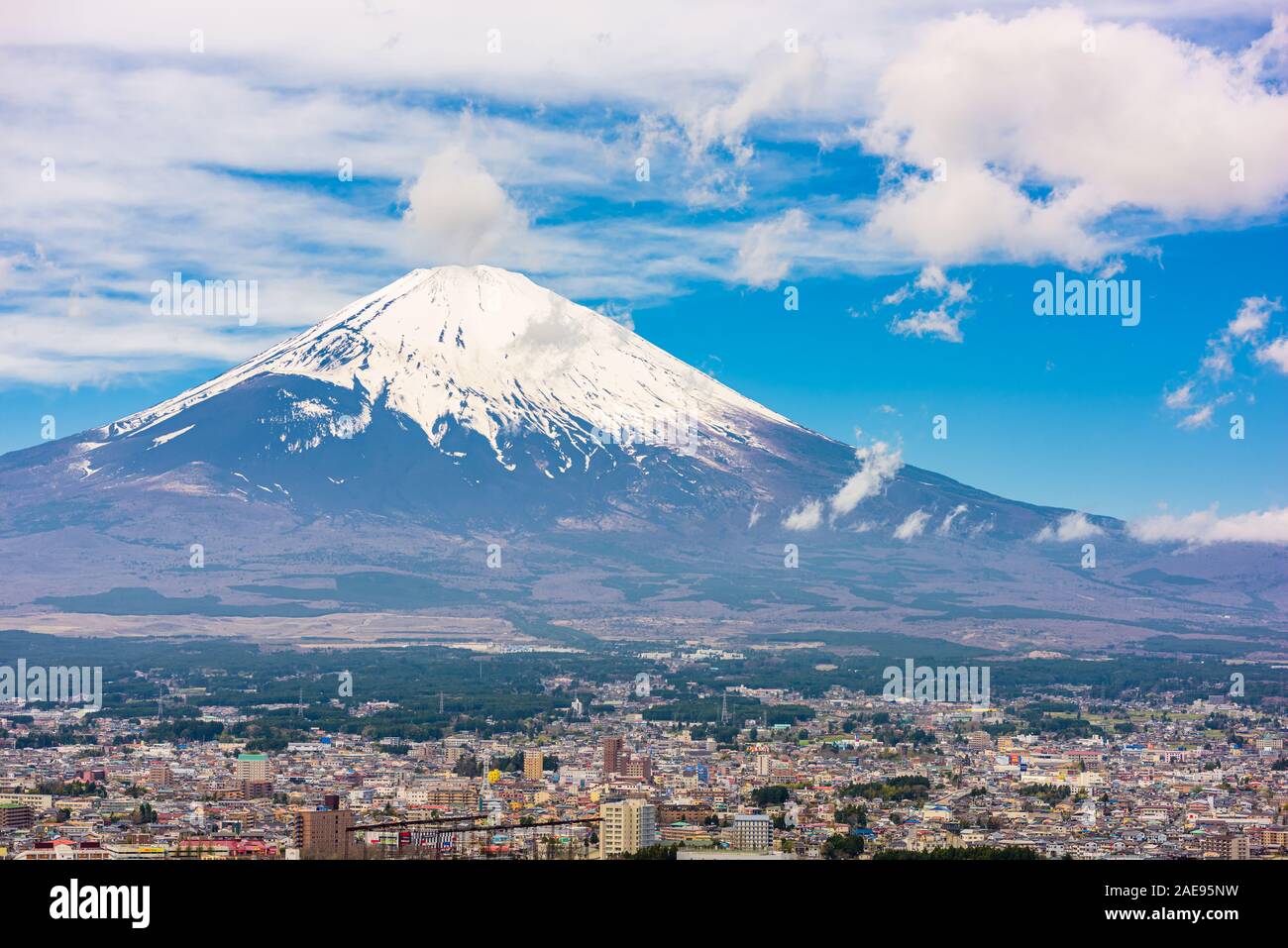 Ciudad de Gotemba, Japón con Mt. Fuji. Foto de stock