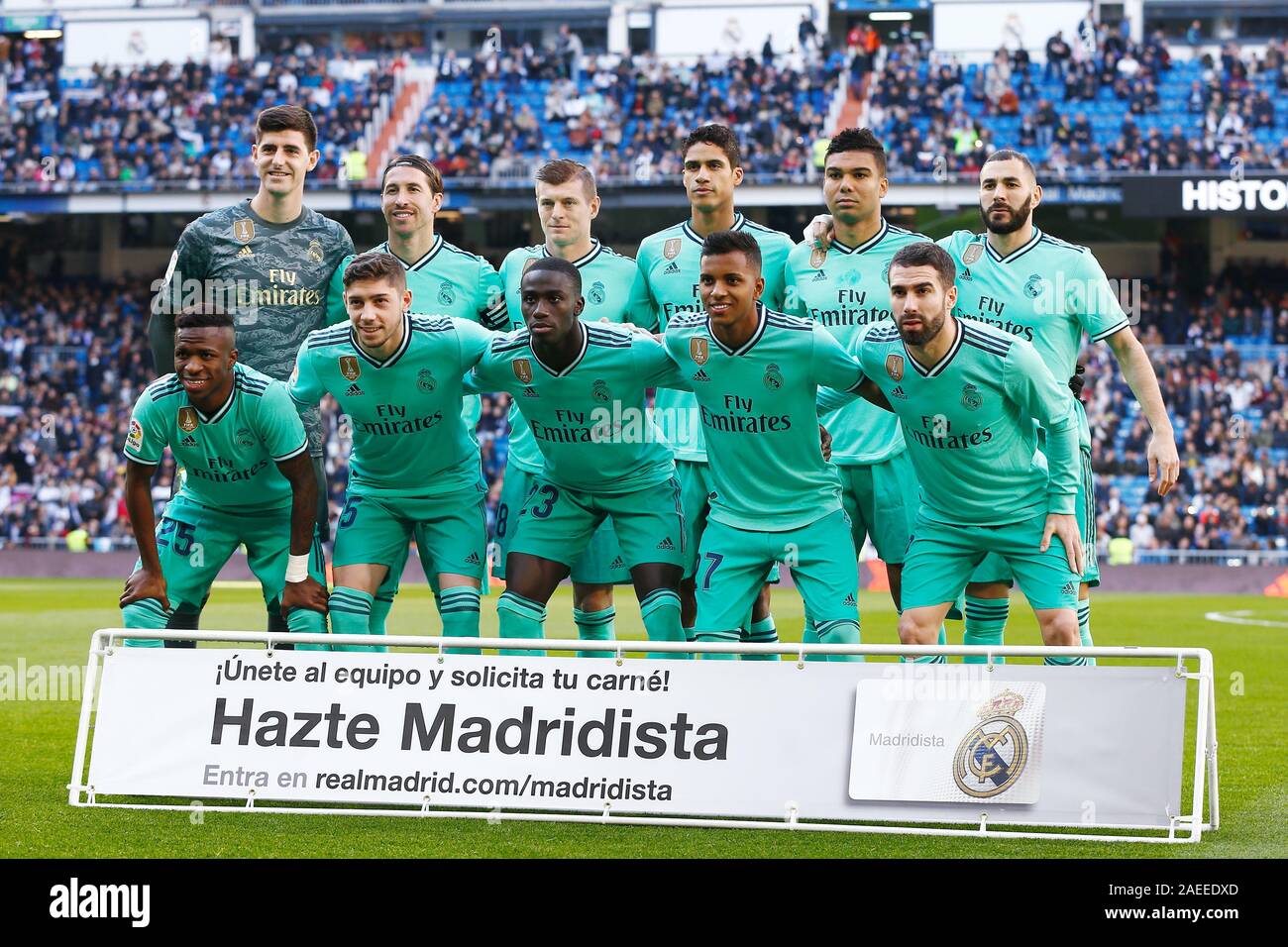 Madrid, España. 7 dic, 2019. Grupo equipo Real Madrid line-up (Real) Football/Soccer español 'La Liga Santander' partido el Real CF 2-0 RCD Espanyol en el Estadio Santiago Bernabeu en