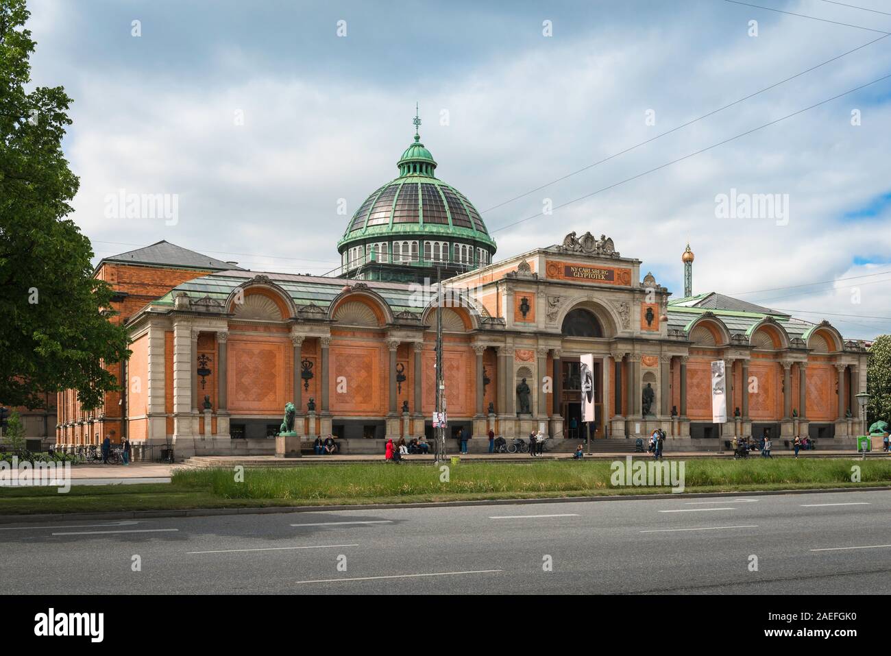 Ny Carlsberg Glyptotek de Copenhague, vista de la entrada a la NY Carlsberg Glyptotek museo de arte en el centro de Copenhague, Dinamarca. Foto de stock