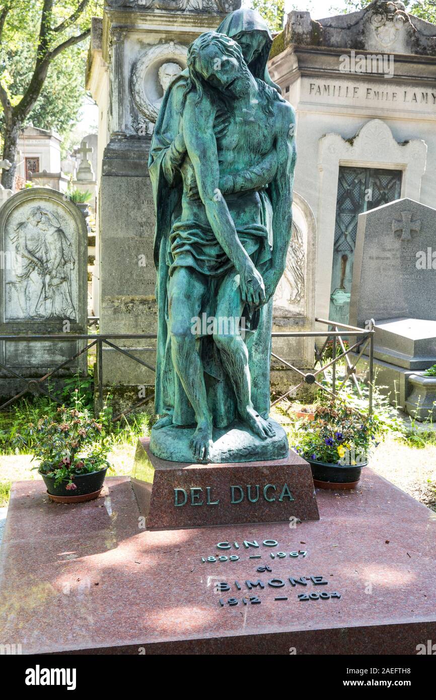 El cementerio Pere Lachaise, tumbas famosas, Paris Fotografía de stock