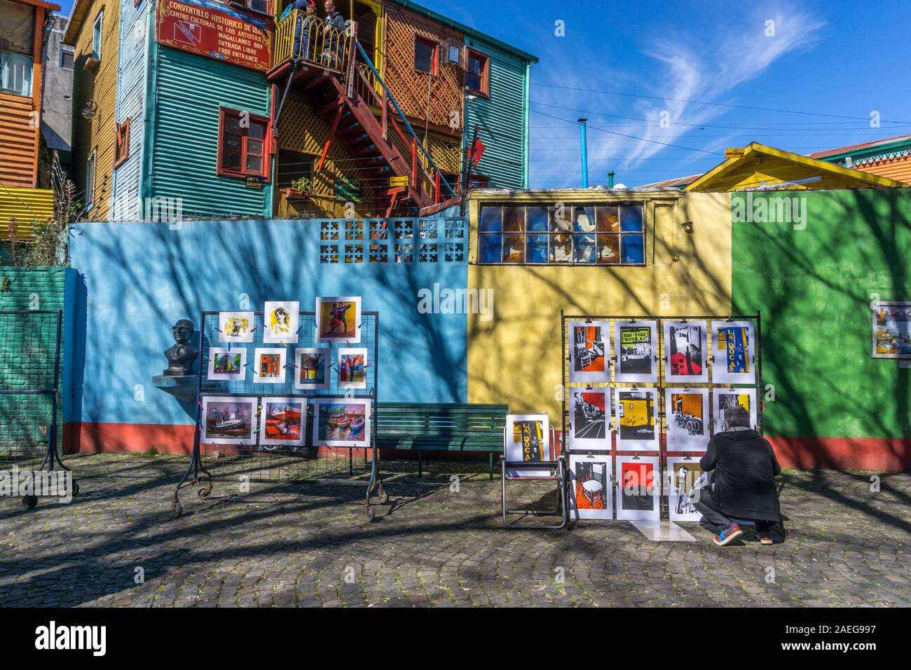 Artista callejero y pinturas, La Boca, Buenos Aires, Argentina, Sudamérica  Fotografía de stock - Alamy