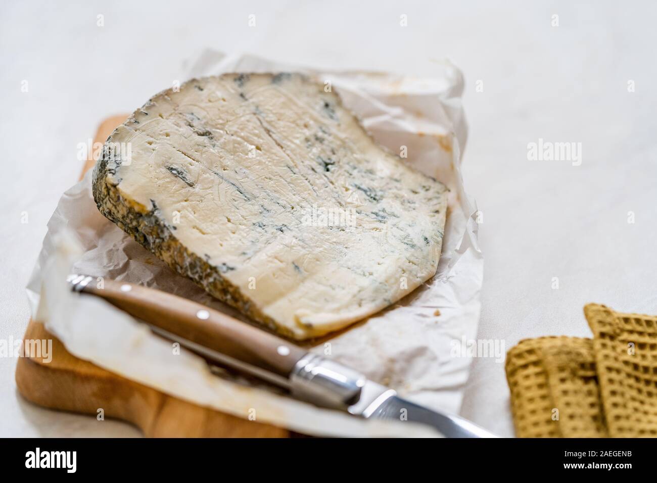 Cuchillo Sabre queso azul pato