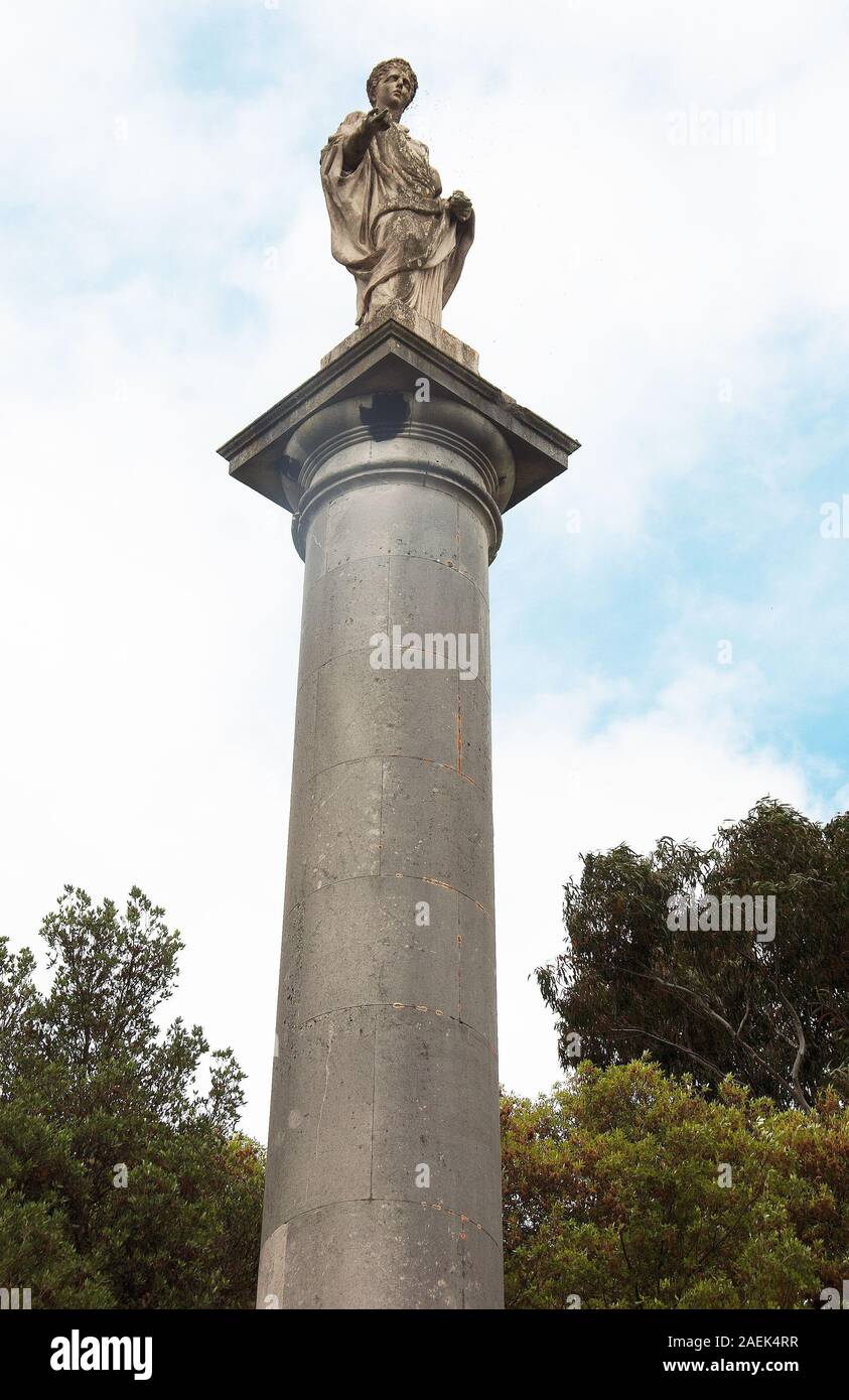 La columna de flora domina la Capability Brown terrenos de recreo en Syon House Foto de stock