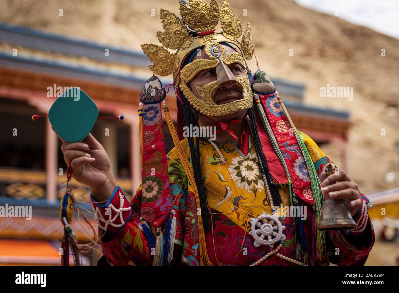 Tak festival Thok, monje de realizar danzas rituales Foto de stock