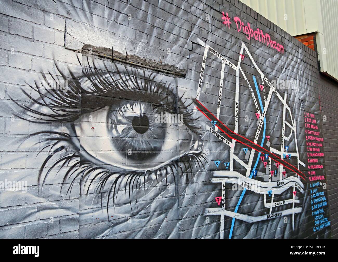 Digbeth Dozen, Deep Eye, Graffiti urbano arte callejero, en Floodgate St, Digbeth, Bordesley y Highgate, Birmingham, West Midlands,Inglaterra,Reino Unido,B5 5ST Foto de stock