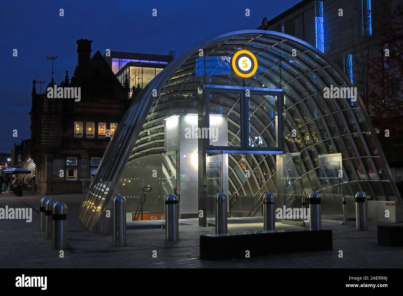 St Enoch, Subway, SPT, canopías de vidrio, Glasgow, Escocia, Reino Unido Foto de stock