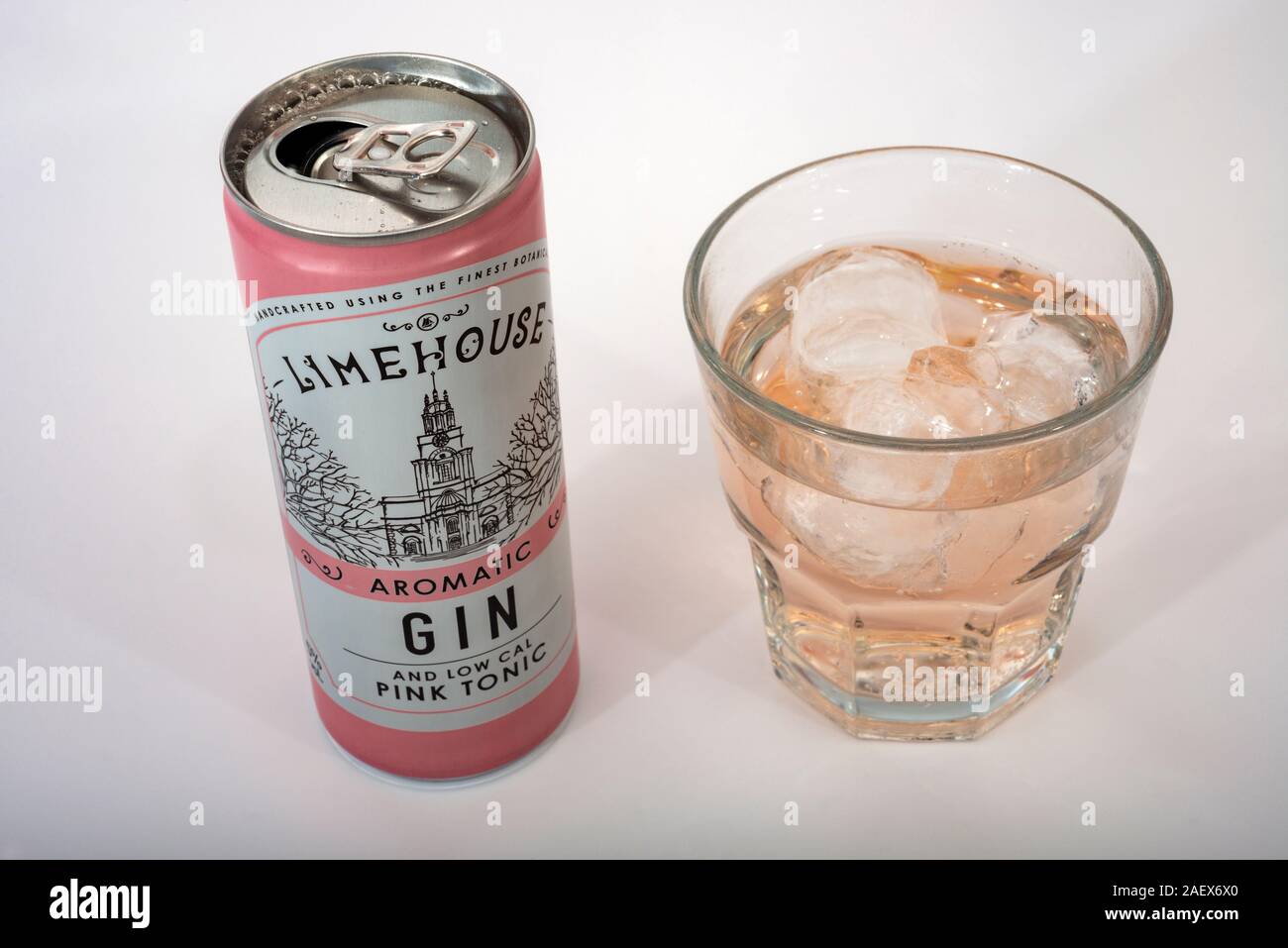 Limehouse gin tonic rosa y bajas calorías Foto de stock