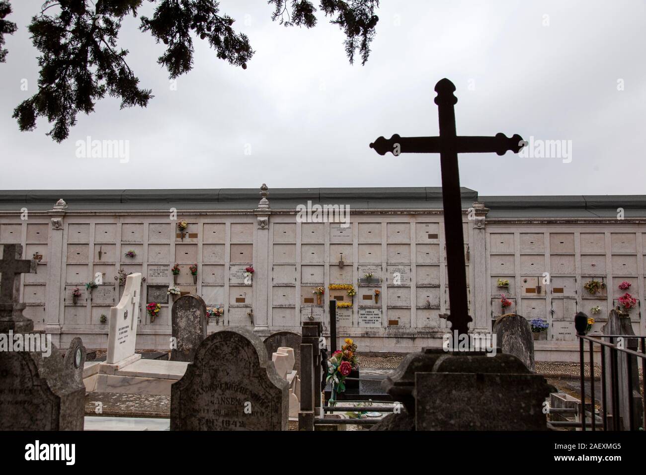Columbario en Prazeres Cementerio de Lisboa, Portugal. Foto de stock