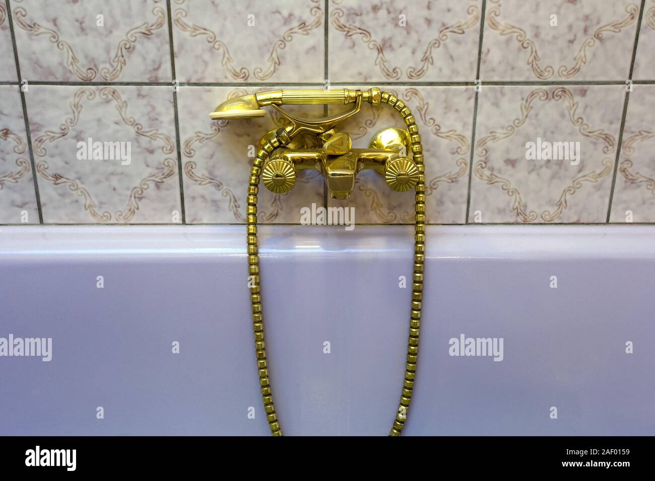 Grifo bañera retro dorado envejecido diseño vintage