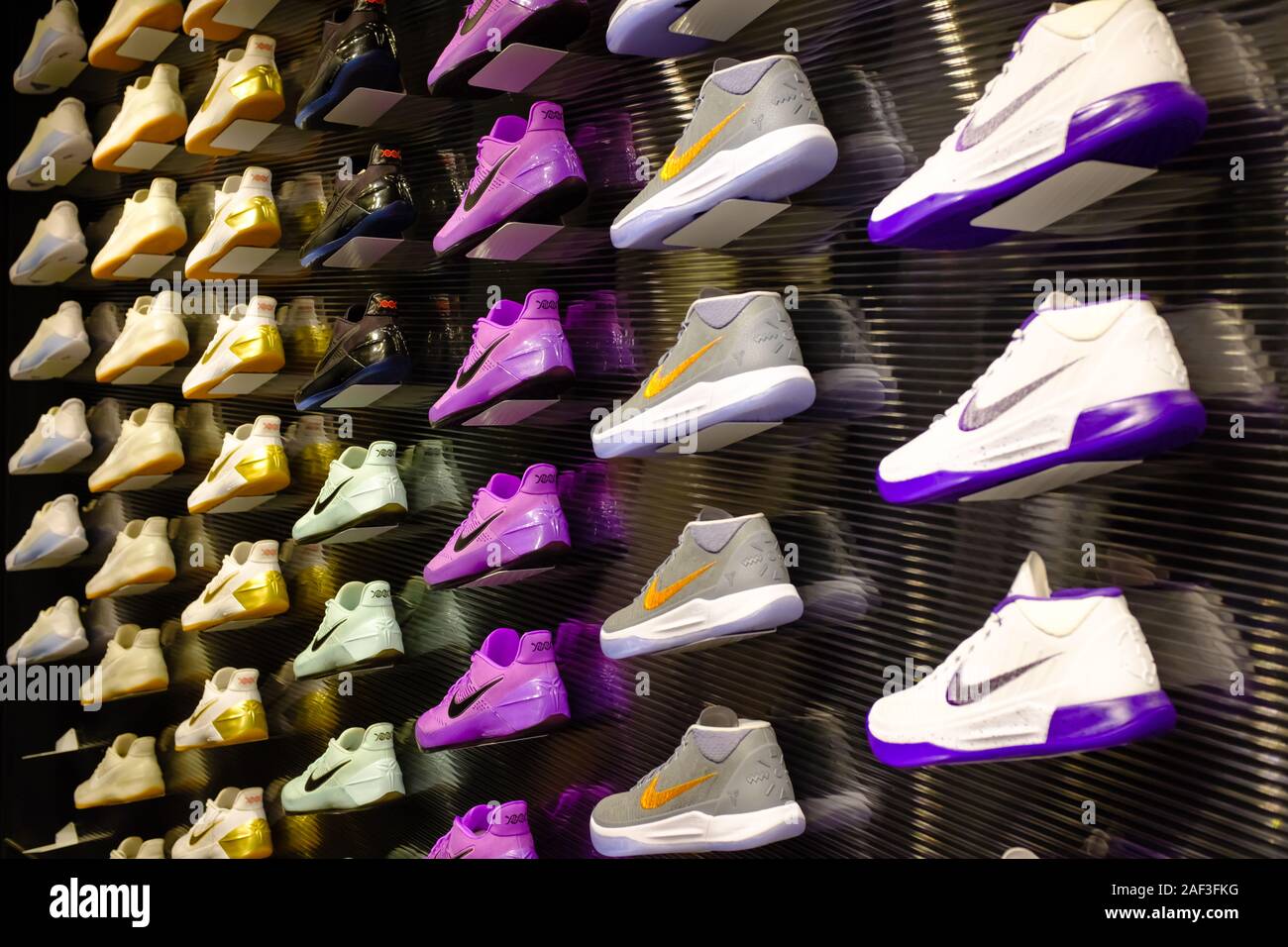 Singapur Jan 2017: zapatos Nike Kobe series mostrar en mall Fotografía de stock - Alamy