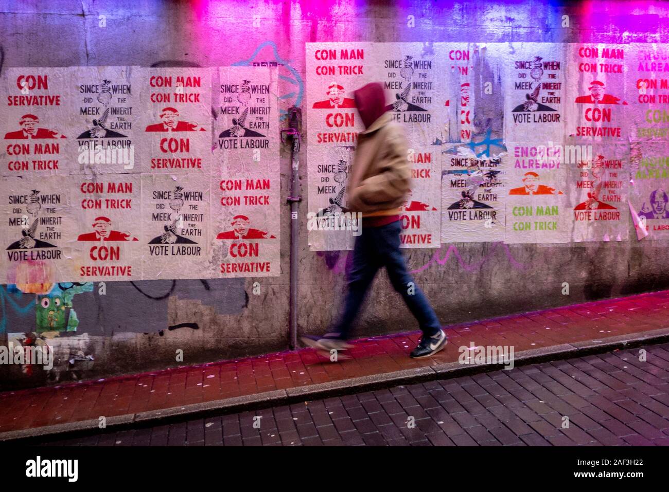Brighton, East Sussex, Reino Unido. 12 de diciembre de 2019. Anti-Boris Johnson/carteles del partido conservador en las calles de Brighton Crédito: Andrew Hasson/Alamy Live News Foto de stock