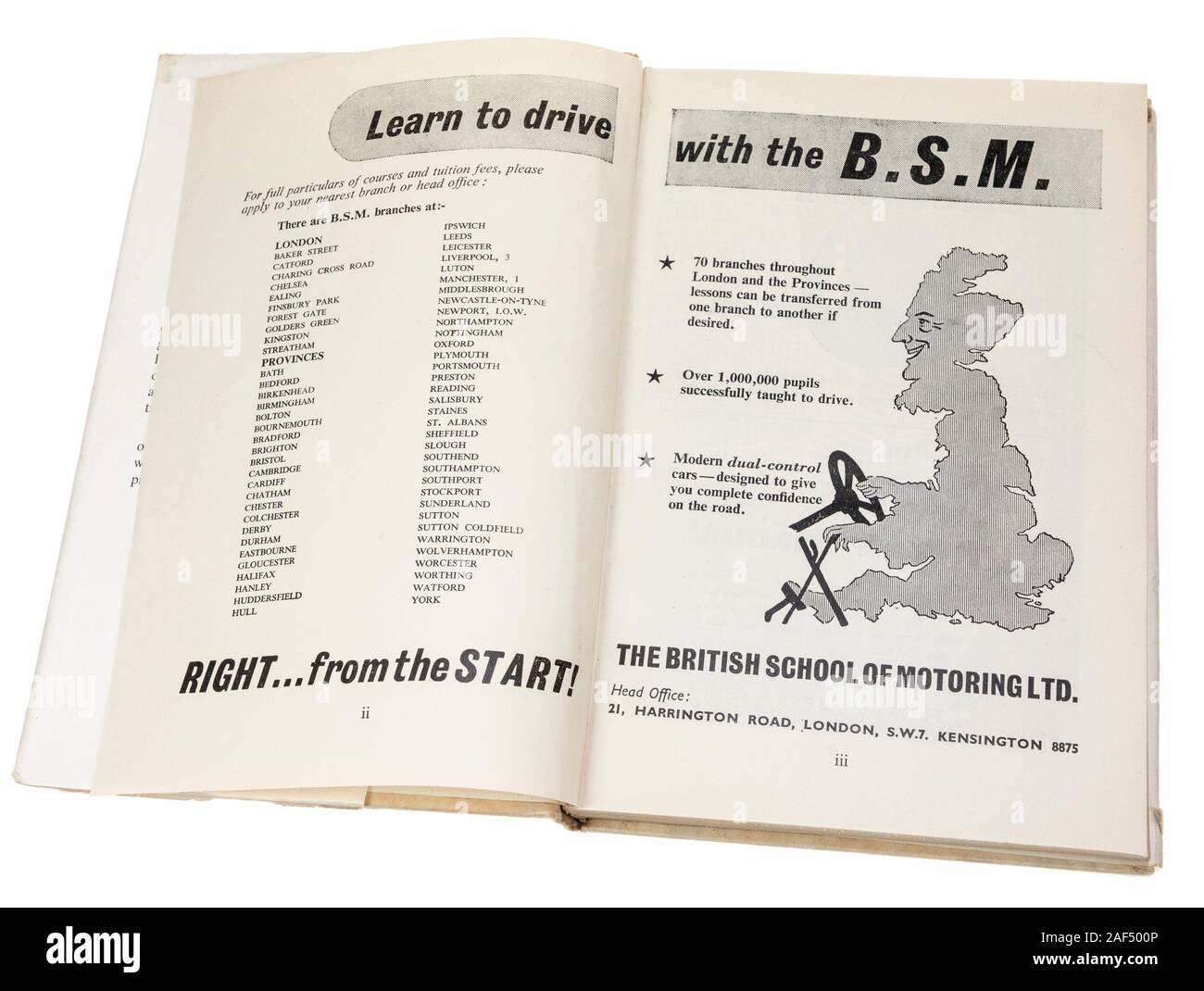 Lear a conducir con la BSM en cómo conducir un coche libro de instrucciones por la Escuela Británica de Automovilismo, 1950 Foto de stock