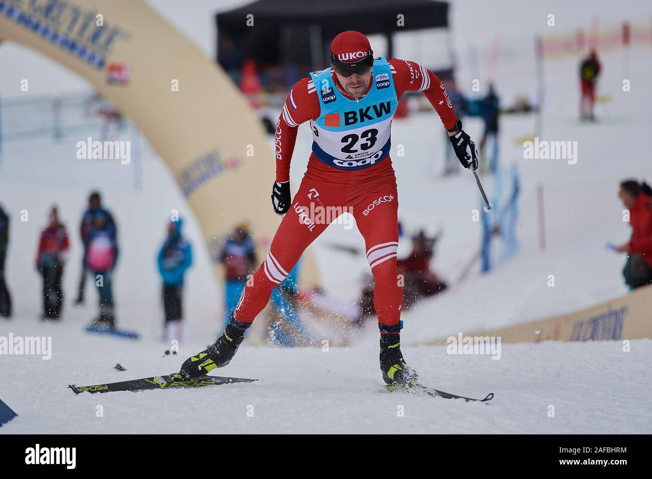 Davos, Schweiz, 14. Dezember 2019. Sergey Ustiugov Rus bei der Sprint Qualifikation am FIS Langlauf Weltcup Davos Nordic 2019 en Davos. Foto de stock