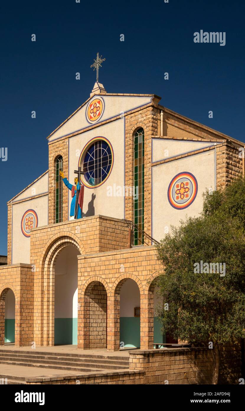 Etiopía, Tigray, Adigrat, La Catedral Católica de la Iglesia del Santísimo Salvador, fachada Foto de stock
