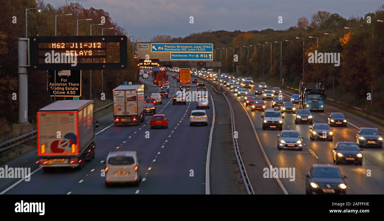 M56,M62 retrasos J11-J12 retrasos,autopistas del noroeste,Inglaterra,Reino Unido Foto de stock