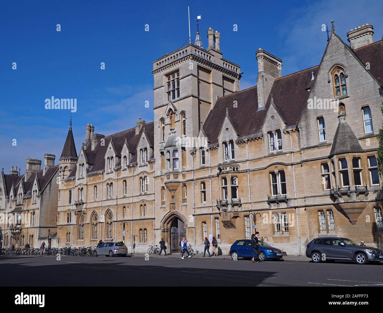 OXFORD, Inglaterra - Septiembre 2016: Balliol College, alma mater de personalidades como el Primer Ministro Boris Johnson, visto desde la calle. Foto de stock
