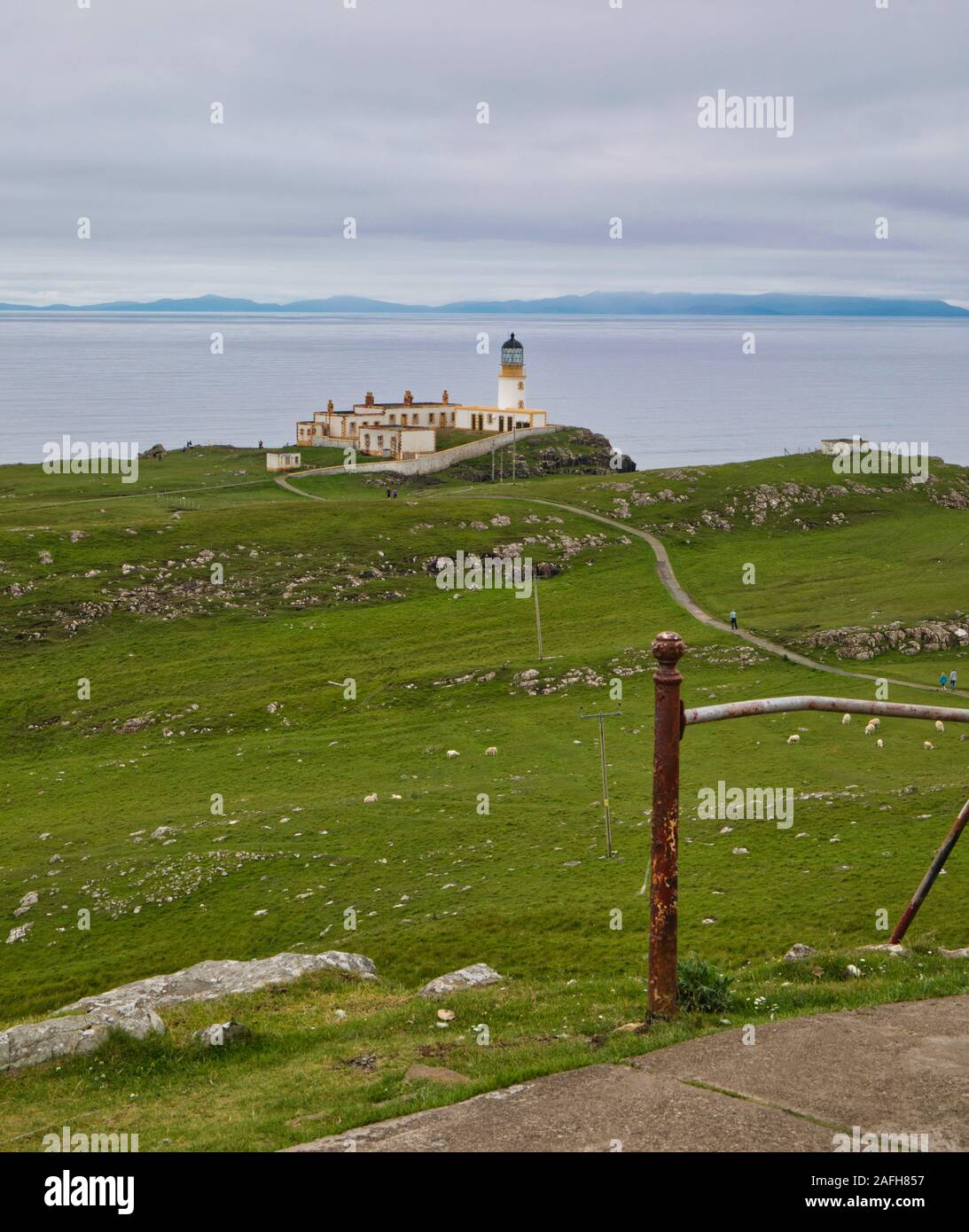 Sendero Que Conduce Al Faro Neist Point, Neist Point, Isle Of Skye, Inner Hebrides, Escocia Foto de stock