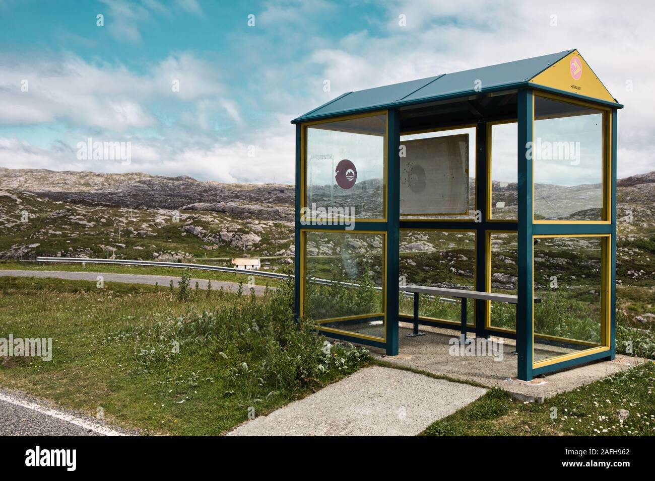 Parada de autobús aislada en la remota isla de Lewis y Harris, Outer Hebrides, Escocia Foto de stock