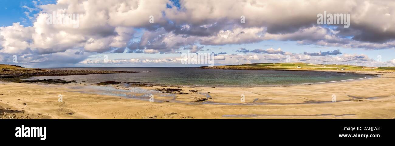 Panorama de la Bahía de Skaill, Islas Orkney, Escocia. Foto de stock