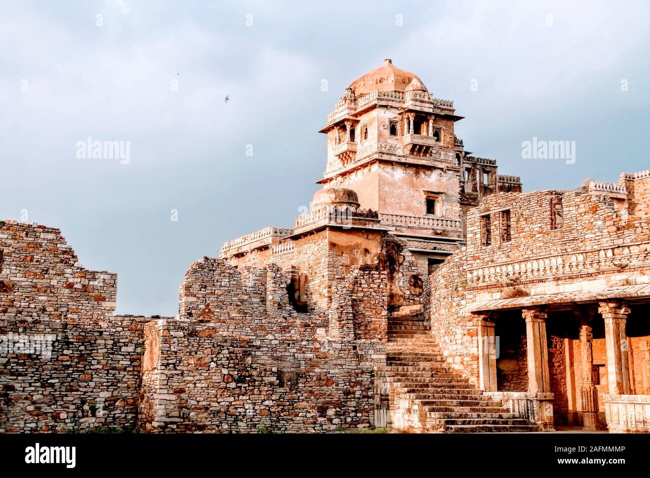 Chittorgarh Fort es una de las mayores fortalezas en la India. Es un sitio del Patrimonio Mundial de la UNESCO.La fortaleza fue la capital de Mewar. Foto de stock