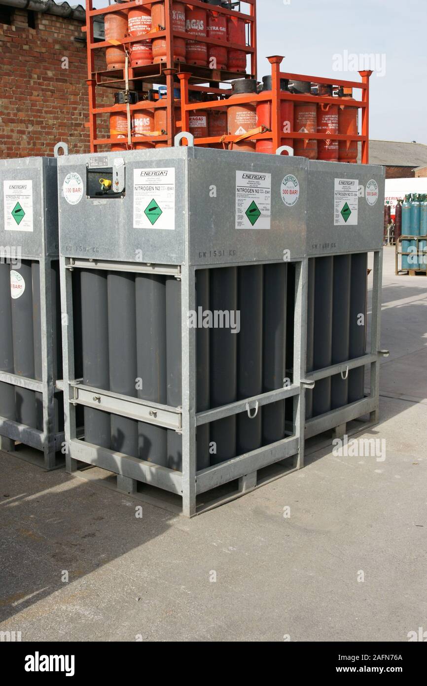 Contenedores Presurizados Fotos e Imágenes de stock - Alamy