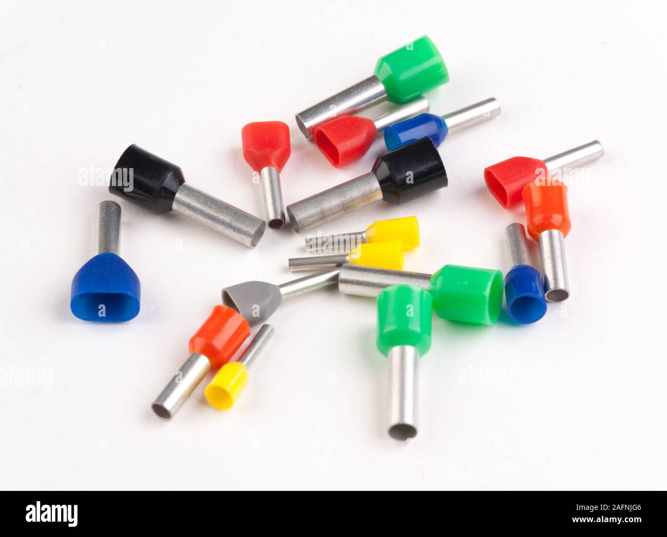 punteras huecas para crimpar en cables eléctricos Fotografía de stock -  Alamy