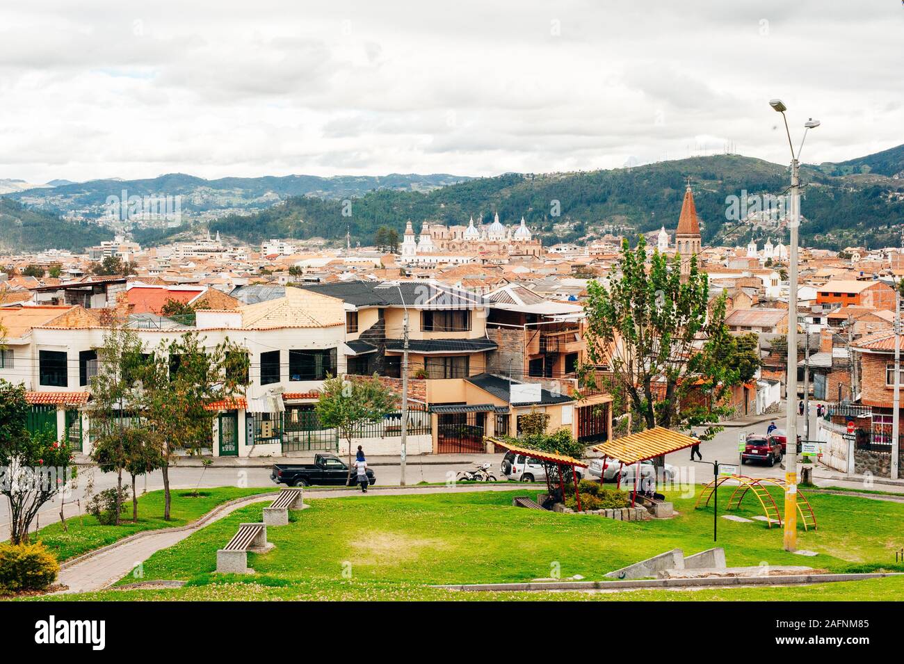 Ecuador, Cuenca - diciembre 2018, ciudad vieja de conquistadores en América  Latina, las calles Fotografía de stock - Alamy