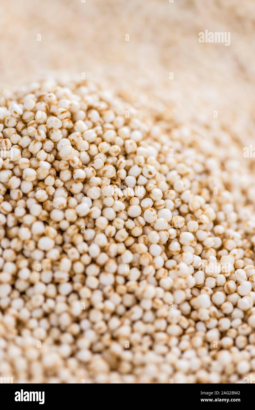 Puffed quinoa fotografías e imágenes de alta resolución Alamy