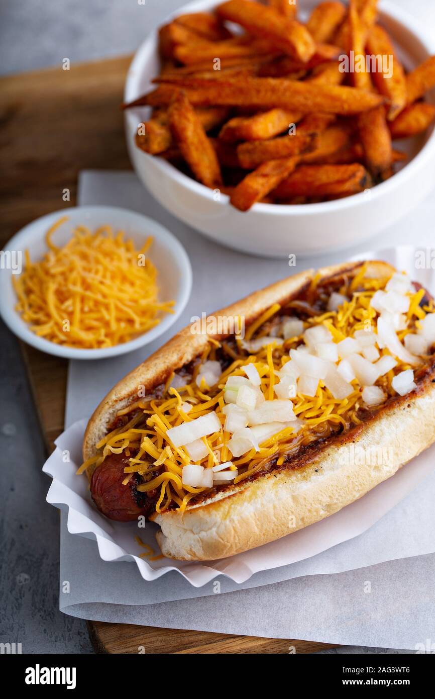 Papas fritas con chili fotografías e imágenes de alta resolución Alamy
