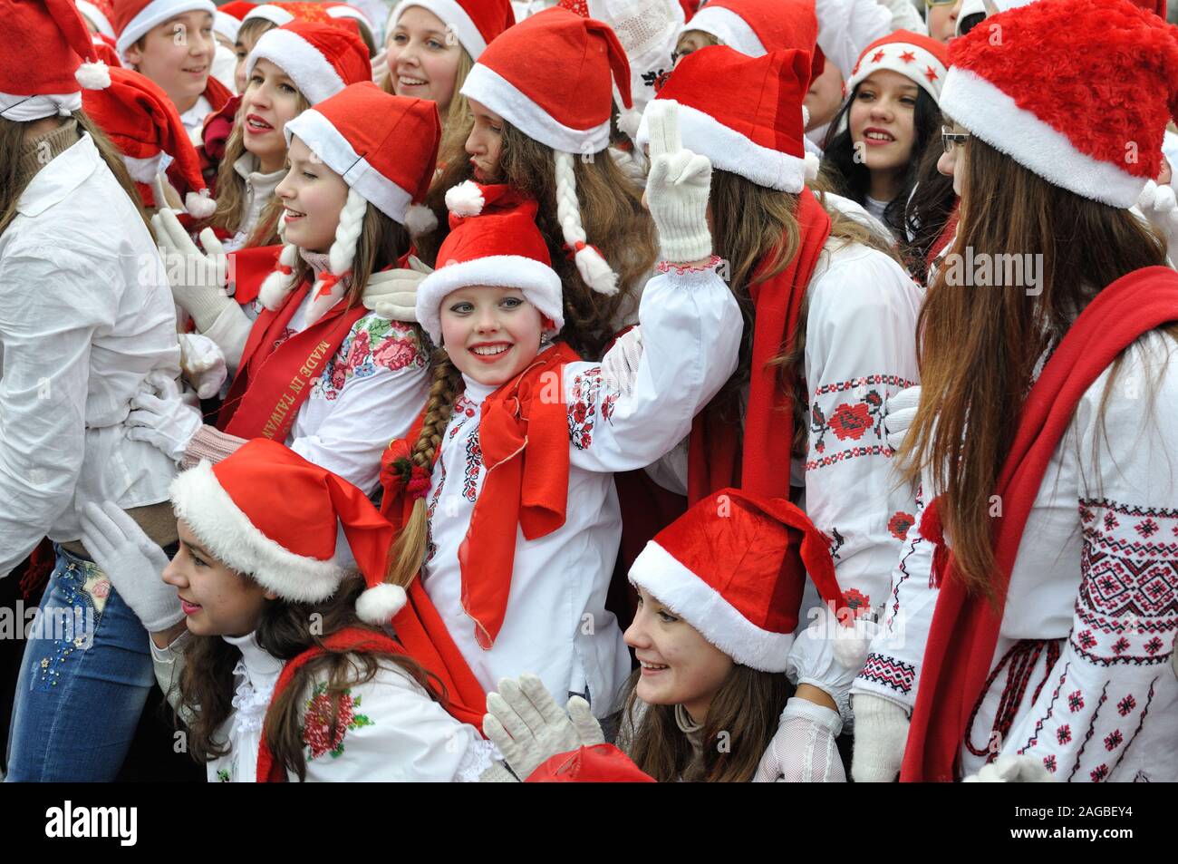 Chicas guapas disfrazadas de santa claus en fotografías e imágenes de alta  resolución - Alamy