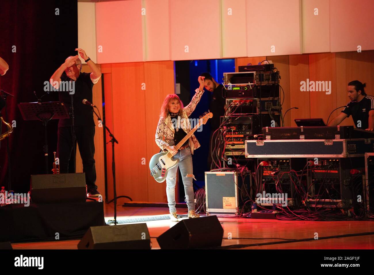 SUZI QUATRO & Band live im Kulturpalast Dresden. Dresden, 18.12.2019 Foto de stock