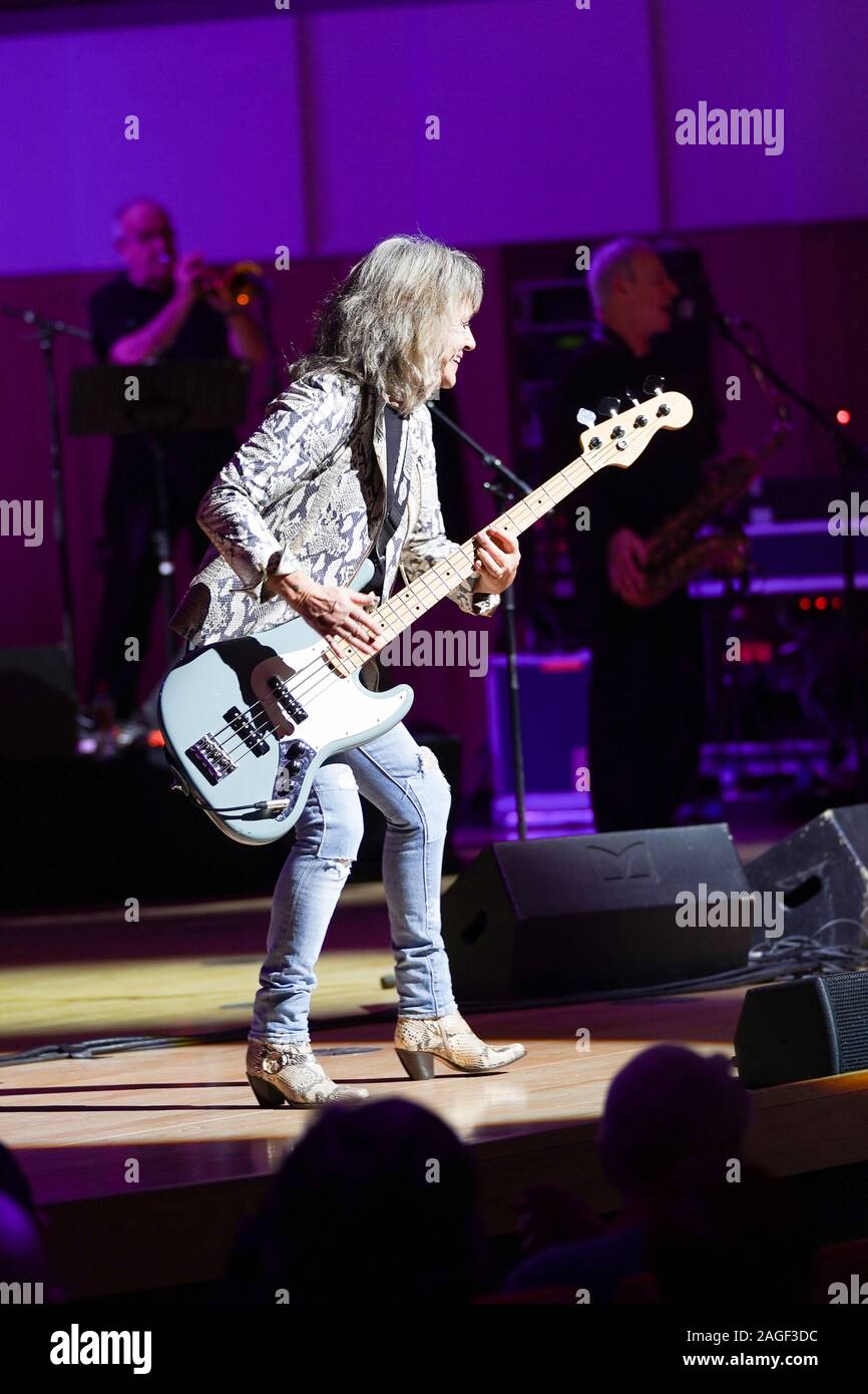 SUZI QUATRO & Band live im Kulturpalast Dresden. Dresden, 18.12.2019 Foto de stock