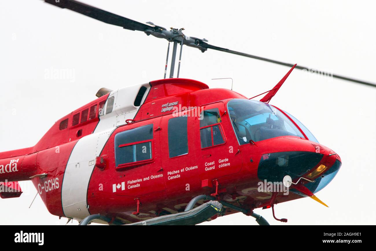 Un Bell 206L-1 Long Ranger Canadian Coast Guard helicóptero en destino, a la llegada a la región de los Grandes Lagos de 2011 Feria Internacional del Aire. Foto de stock