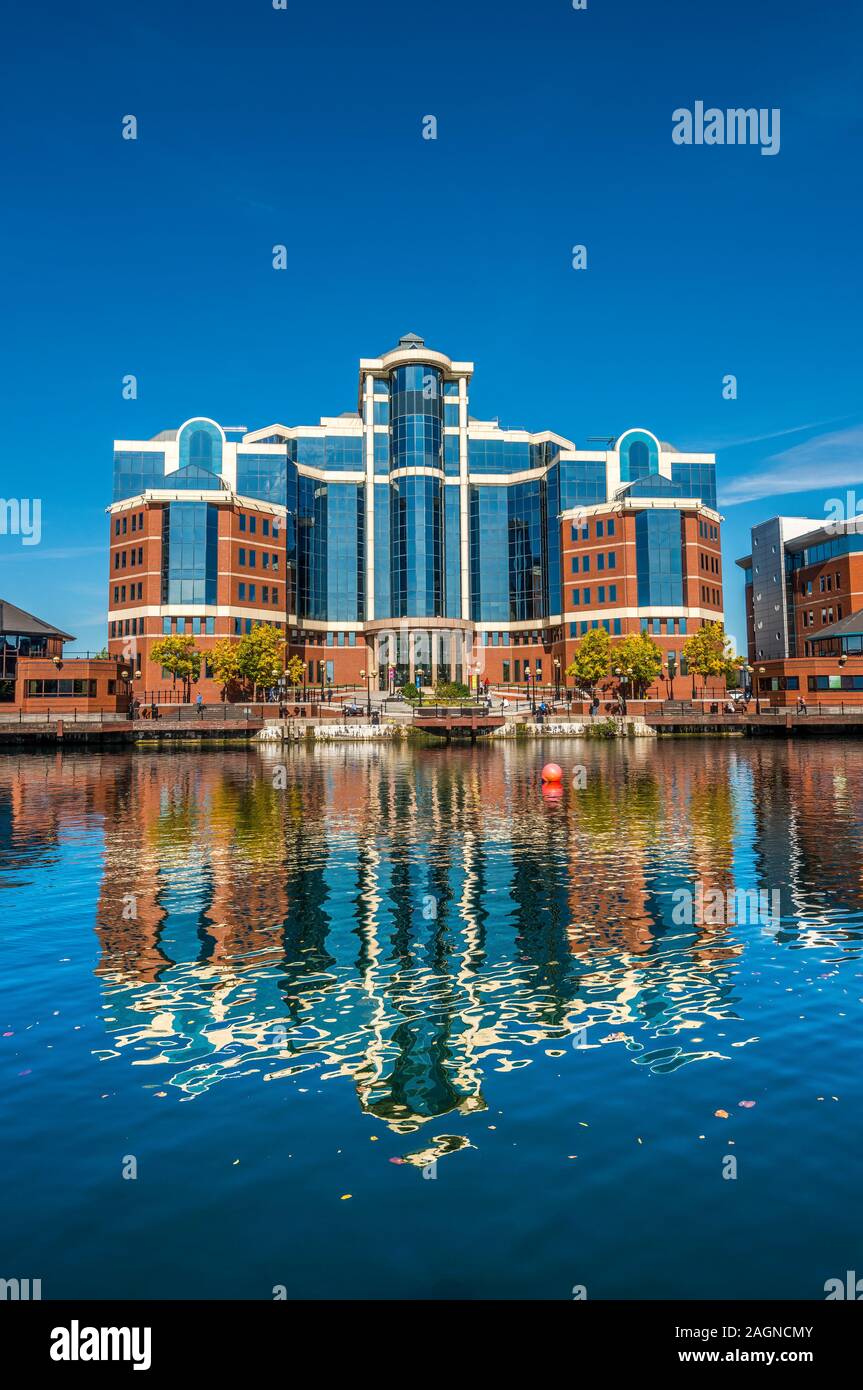 Edificio Victoria y Erie Basin,,Salford Quays, Salford, Manchester, Inglaterra, Reino Unido, Europa Foto de stock