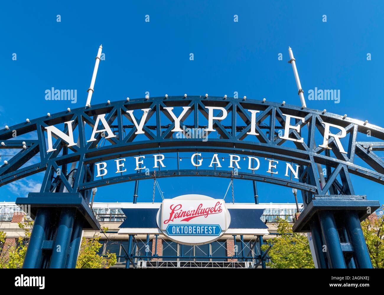 Jardín de la cerveza en el Navy Pier, Chicago, Illinois, Estados Unidos. Foto de stock
