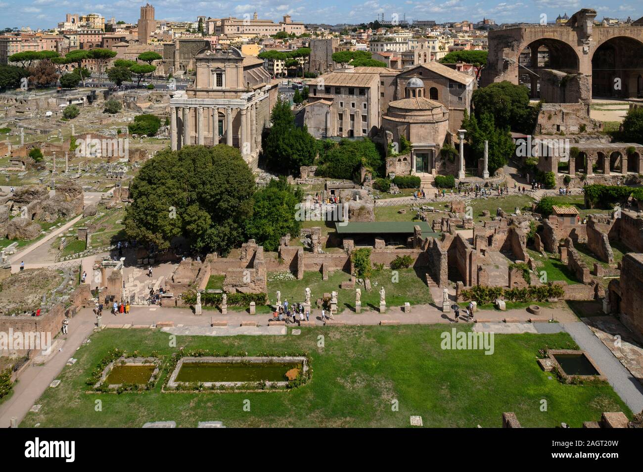 Roma. Italia. Ver el Foro Romano (Forum Romanum/Foro Romano) desde la colina Palatina. Foto de stock