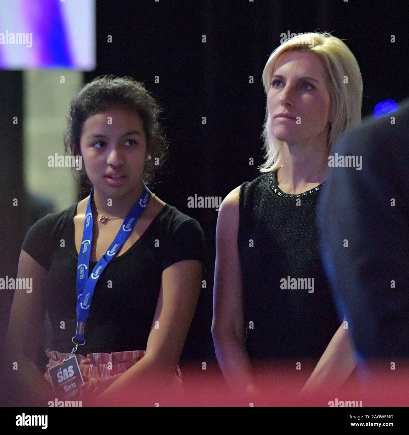 Florida, EE.UU. 21 de diciembre de 2019. Laura Ingraham, y su hija Maria Caroline Ingraham backstage cuando escuchan al presidente Donald J. Trump hablar en el año 2019 Punto de inflexión USA Estudiante Cumbre de acción - Día 3 en el Centro de Convenciones del Condado de Palm Beach el 20 de diciembre de 2019 en West Palm Beach, Florida. Personas: Laura Ingraham, y su hija Maria Caroline Ingraham Foto de stock