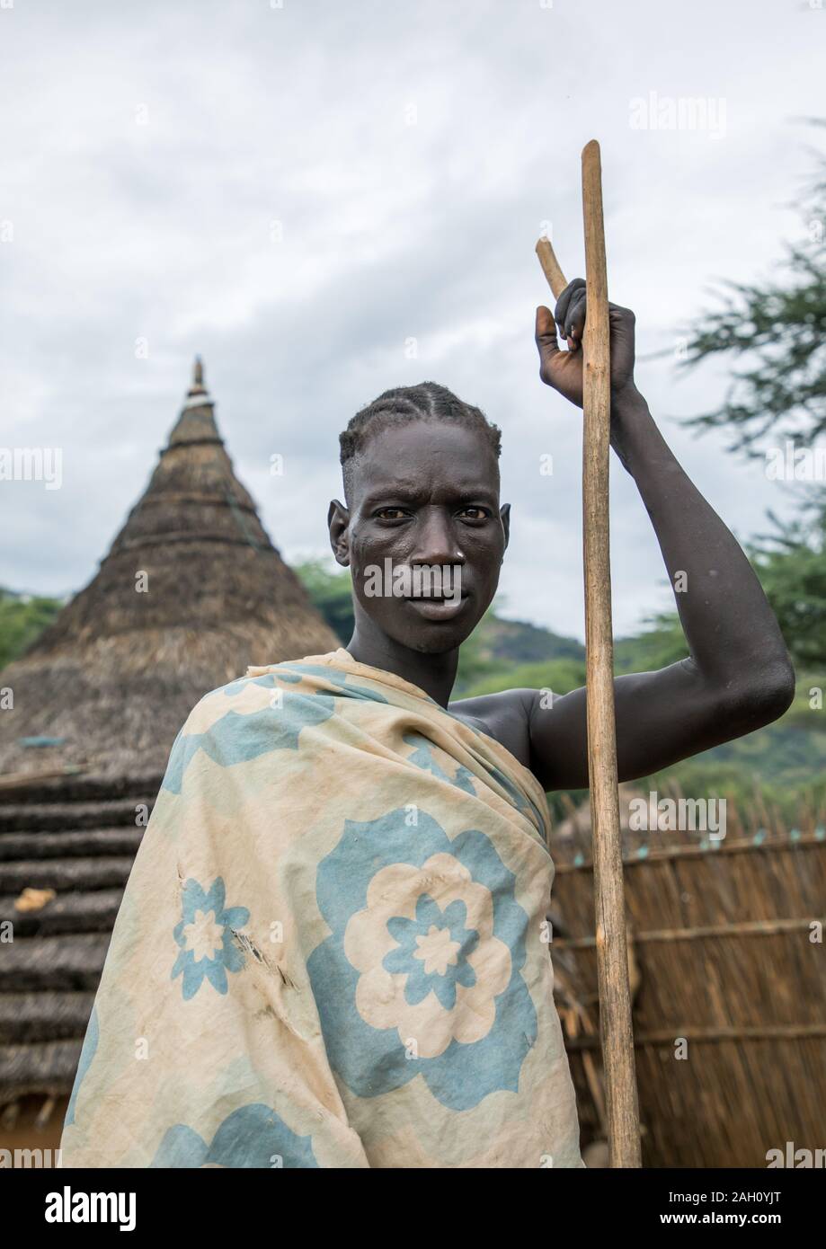 Tribu Larim hombre retrato, Boya montañas Imatong, Sudán del Sur Foto de stock